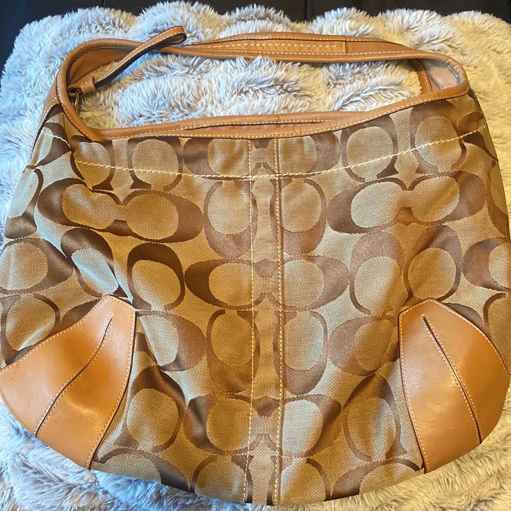 Coach large handbag - Picture 3 of 6